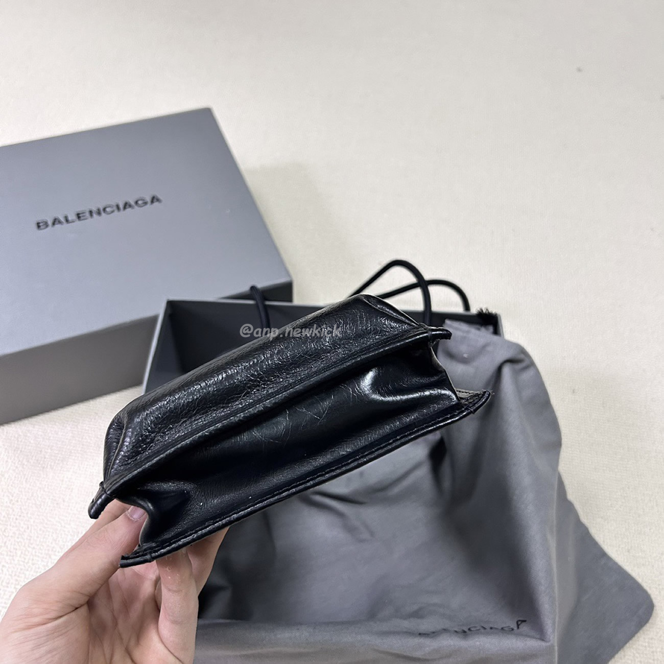 Balenciaga Explorer Arena Cracked Leather Messenger Bag Black (12) - newkick.org